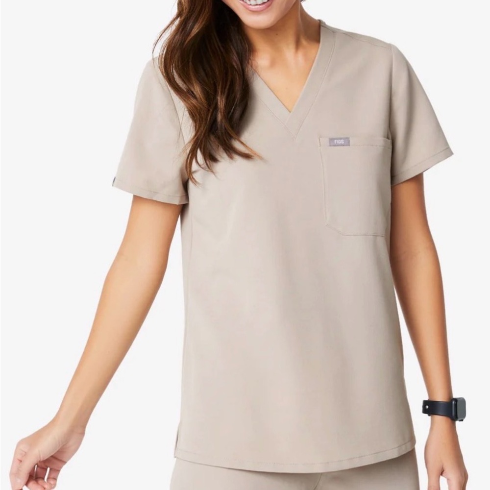 FIGS Catarina Top